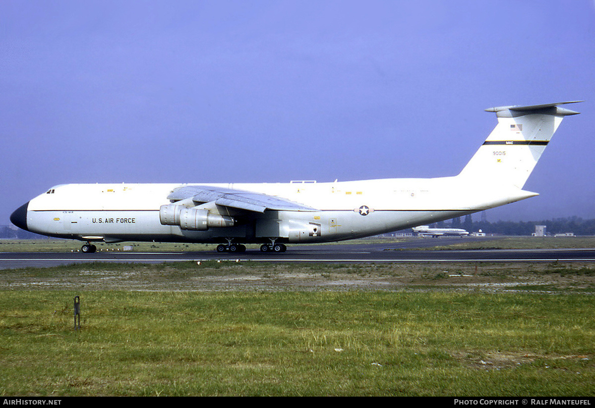 Aircraft Photo of 69-0015 / 90015 | Lockheed C-5A Galaxy (L-500) | USA - Air Force | AirHistory.net #423428