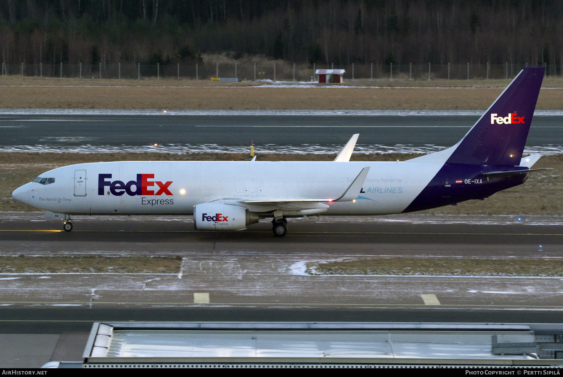Aircraft Photo of OE-IXA | Boeing 737-8AS(BCF) | FedEx Express - Federal Express | AirHistory.net #423467