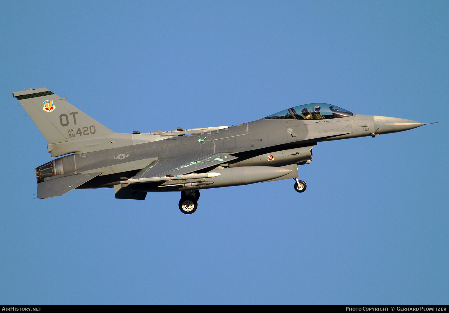 Aircraft Photo of 88-0420 / AF88-420 | General Dynamics F-16CM Fighting Falcon | USA - Air Force | AirHistory.net #423473