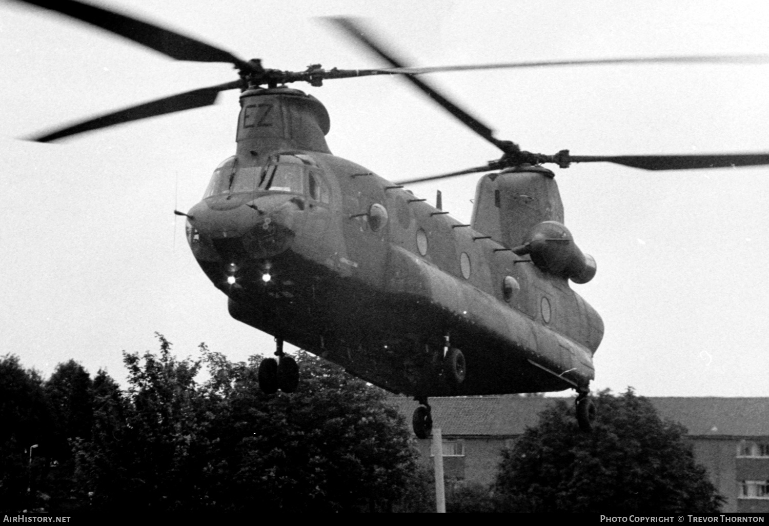 Aircraft Photo of ZA705 | Boeing Vertol Chinook HC1 (352) | UK - Air Force | AirHistory.net #423557