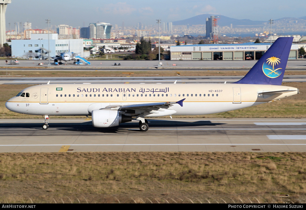 Aircraft Photo of HZ-AS37 | Airbus A320-214 | Saudi Arabian Airlines | AirHistory.net #423579