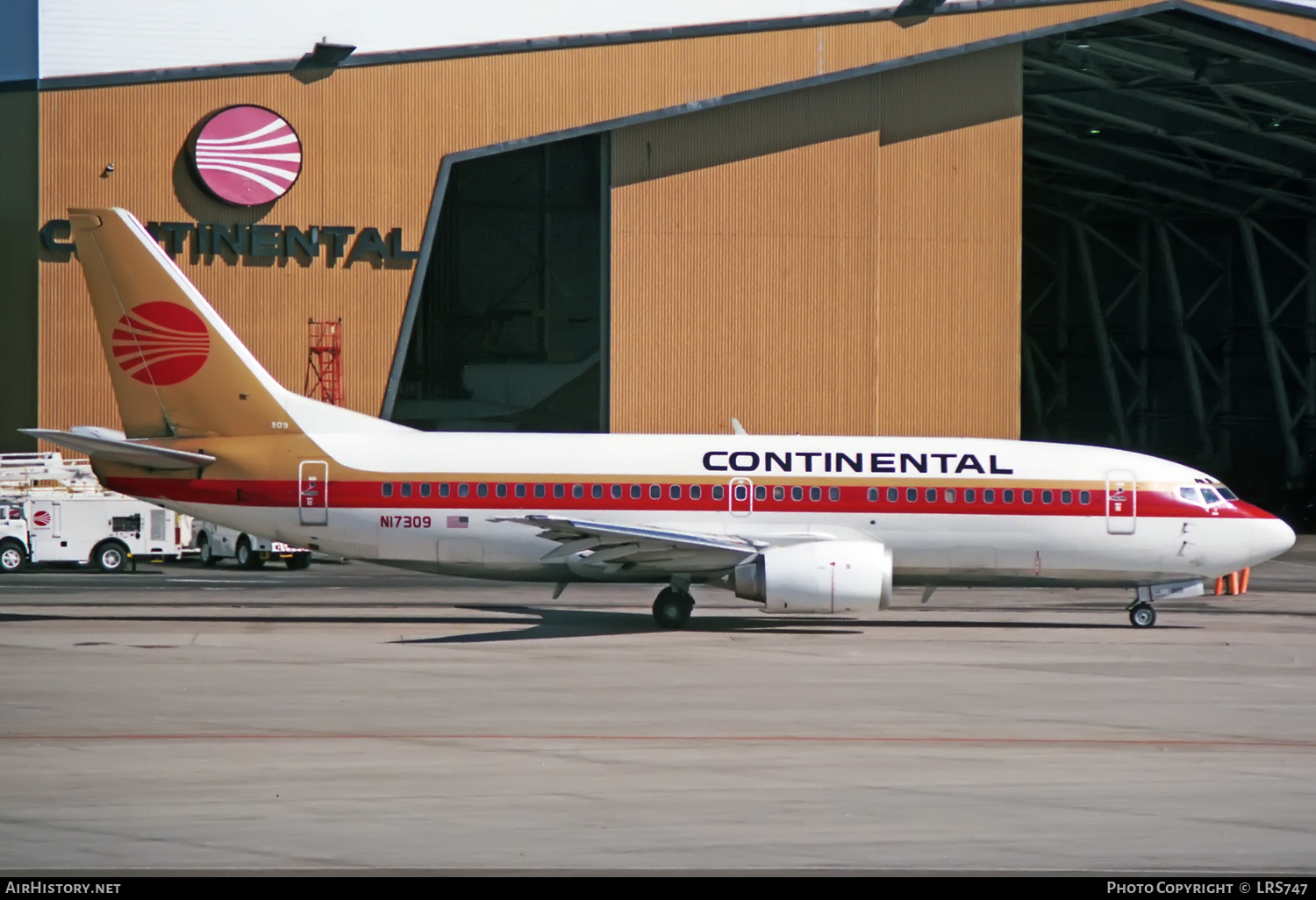 Aircraft Photo of N17309 | Boeing 737-3T0 | Continental Airlines | AirHistory.net #423794