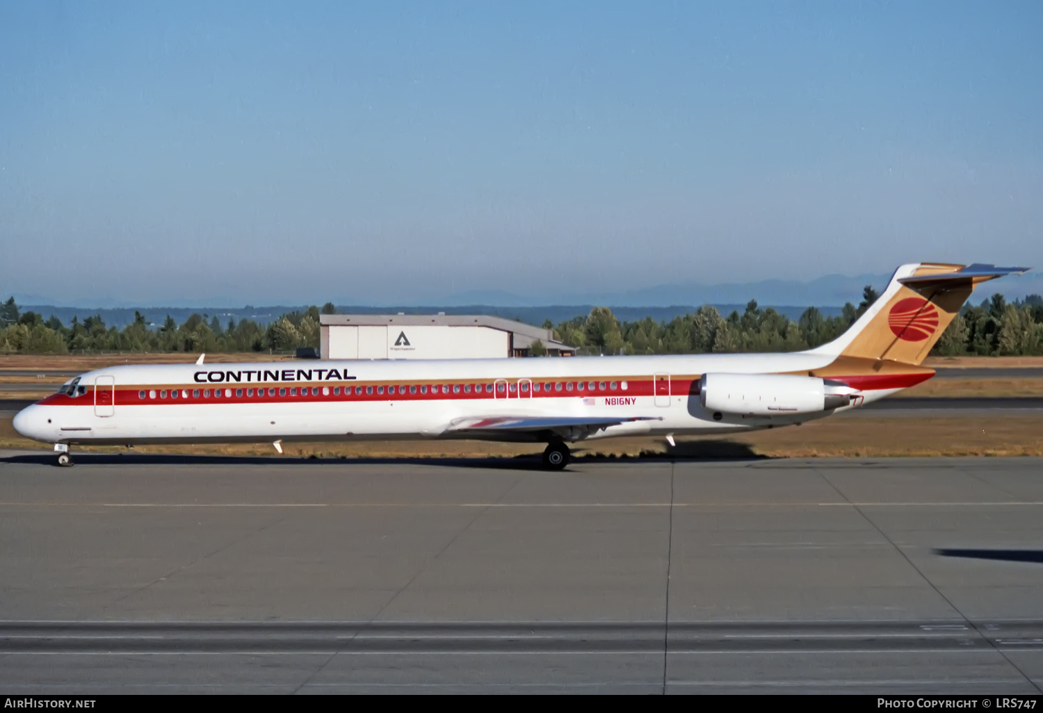 Aircraft Photo of N816NY | McDonnell Douglas MD-82 (DC-9-82) | Continental Airlines | AirHistory.net #423795