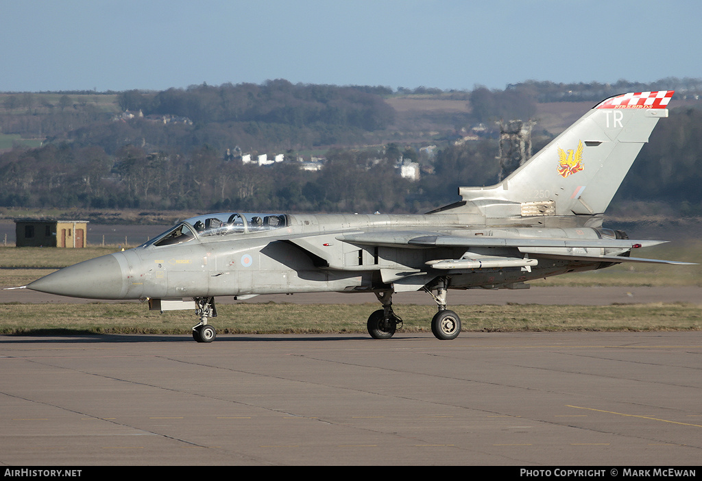 Aircraft Photo of ZE250 | Panavia Tornado F3 | UK - Air Force | AirHistory.net #423837