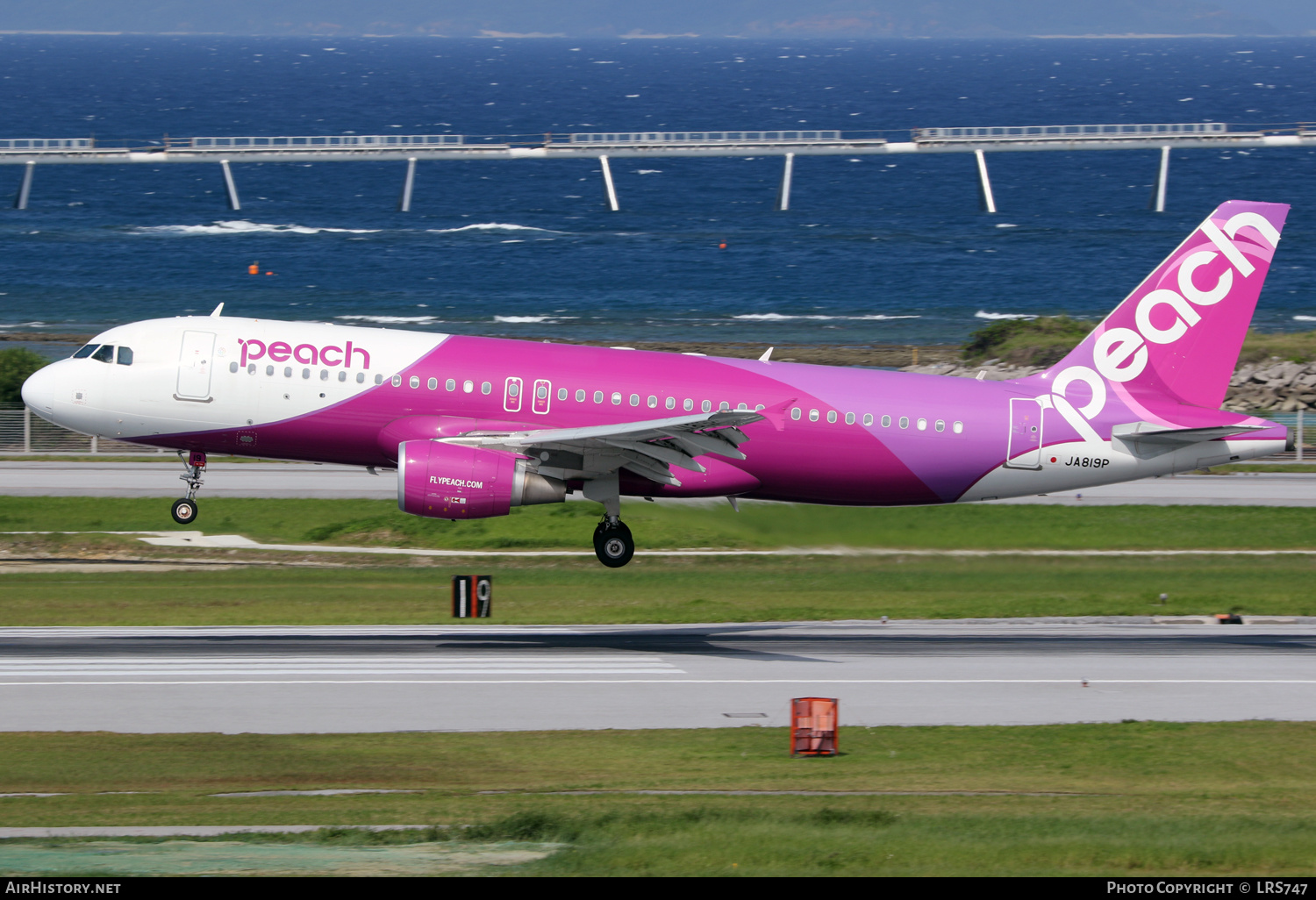 Aircraft Photo of JA819P | Airbus A320-214 | Peach Aviation | AirHistory.net #423871