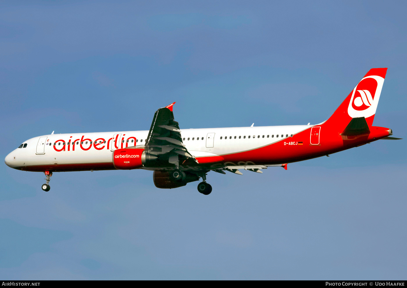 Aircraft Photo of D-ABCJ | Airbus A321-211 | Air Berlin | AirHistory.net #423874