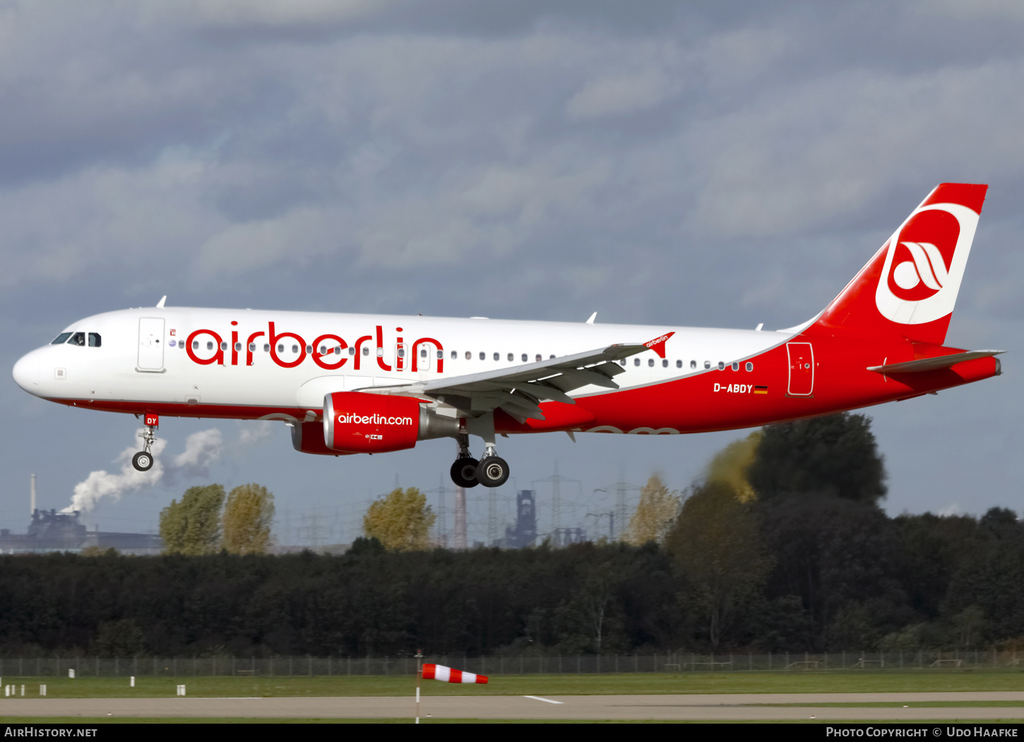 Aircraft Photo of D-ABDY | Airbus A320-214 | Air Berlin | AirHistory.net #423905