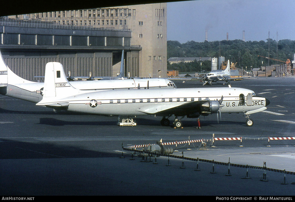 Aircraft Photo of 51-3842 / 0-13842 | Douglas C-118A Liftmaster (DC-6A) | USA - Air Force | AirHistory.net #423973