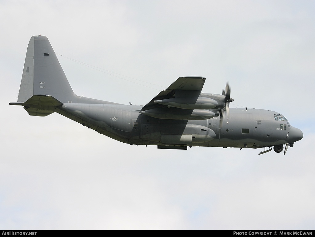 Aircraft Photo of 69-5831 / 95831 | Lockheed MC-130P Hercules (L-382) | USA - Air Force | AirHistory.net #424114