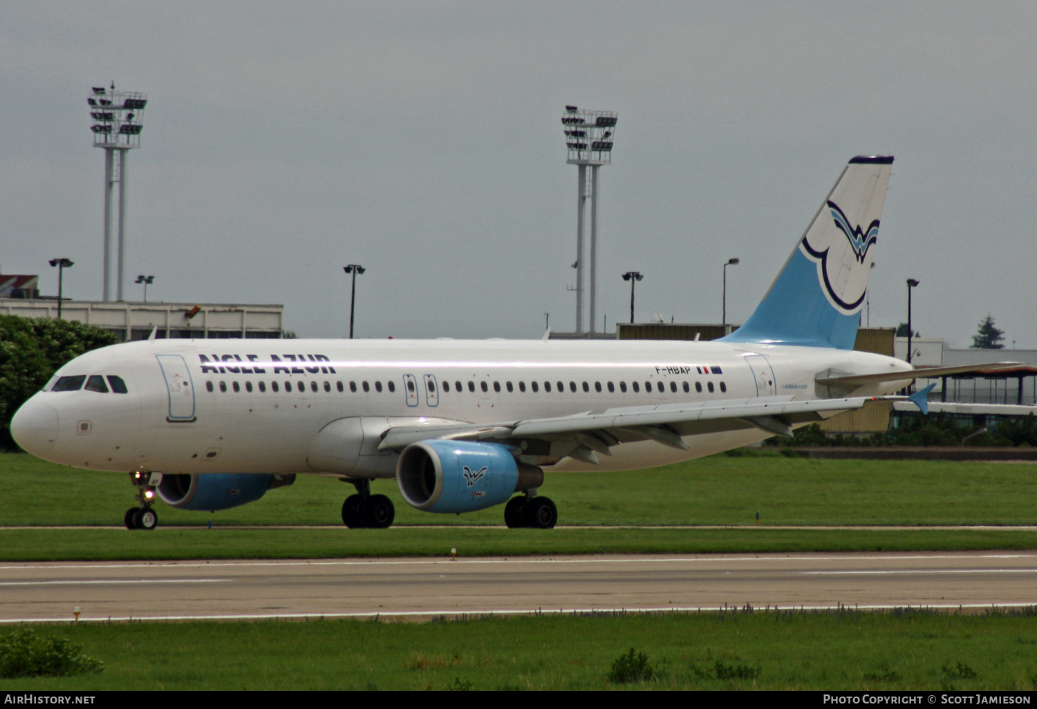Aircraft Photo of F-HBAP | Airbus A320-214 | Aigle Azur | AirHistory.net #424124