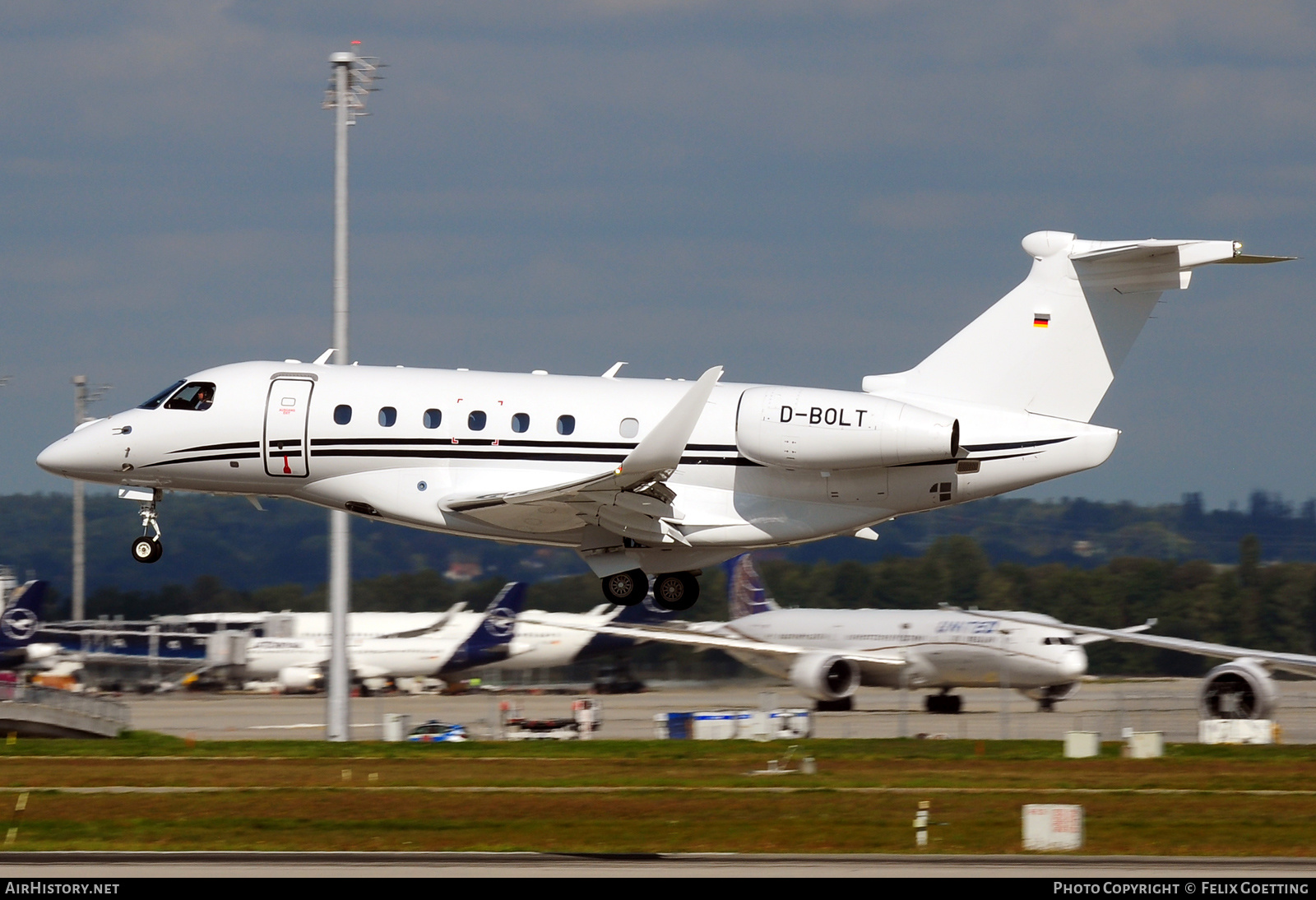 Aircraft Photo of D-BOLT | Embraer EMB-550 Praetor 600 | AirHistory.net #424142