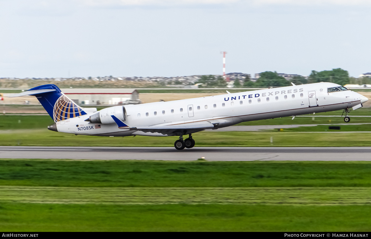 Aircraft Photo of N708SK | Bombardier CRJ-701ER (CL-600-2C10) | United Express | AirHistory.net #424172