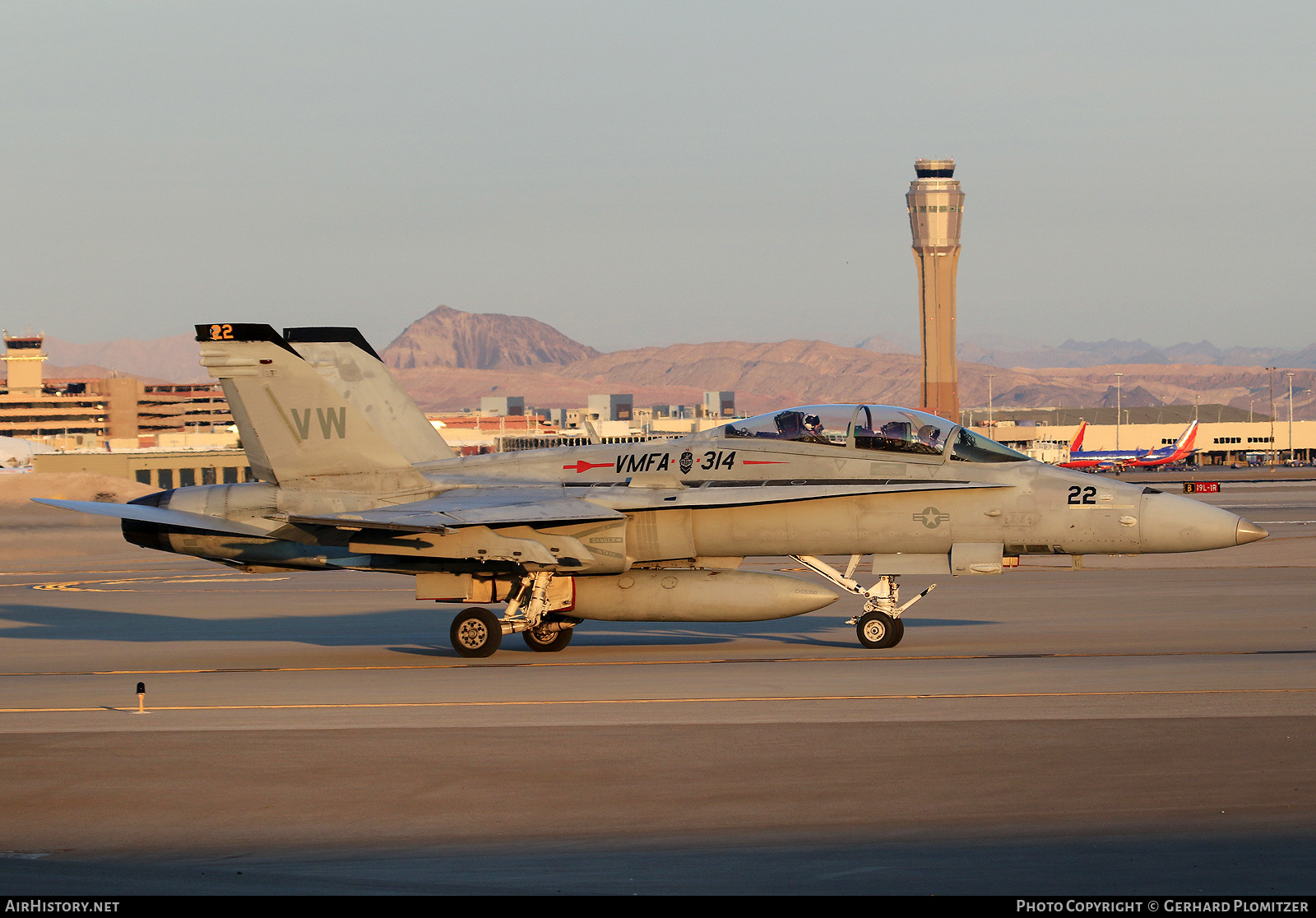 Aircraft Photo of 163991 | McDonnell Douglas F/A-18D Hornet | USA - Marines | AirHistory.net #424195