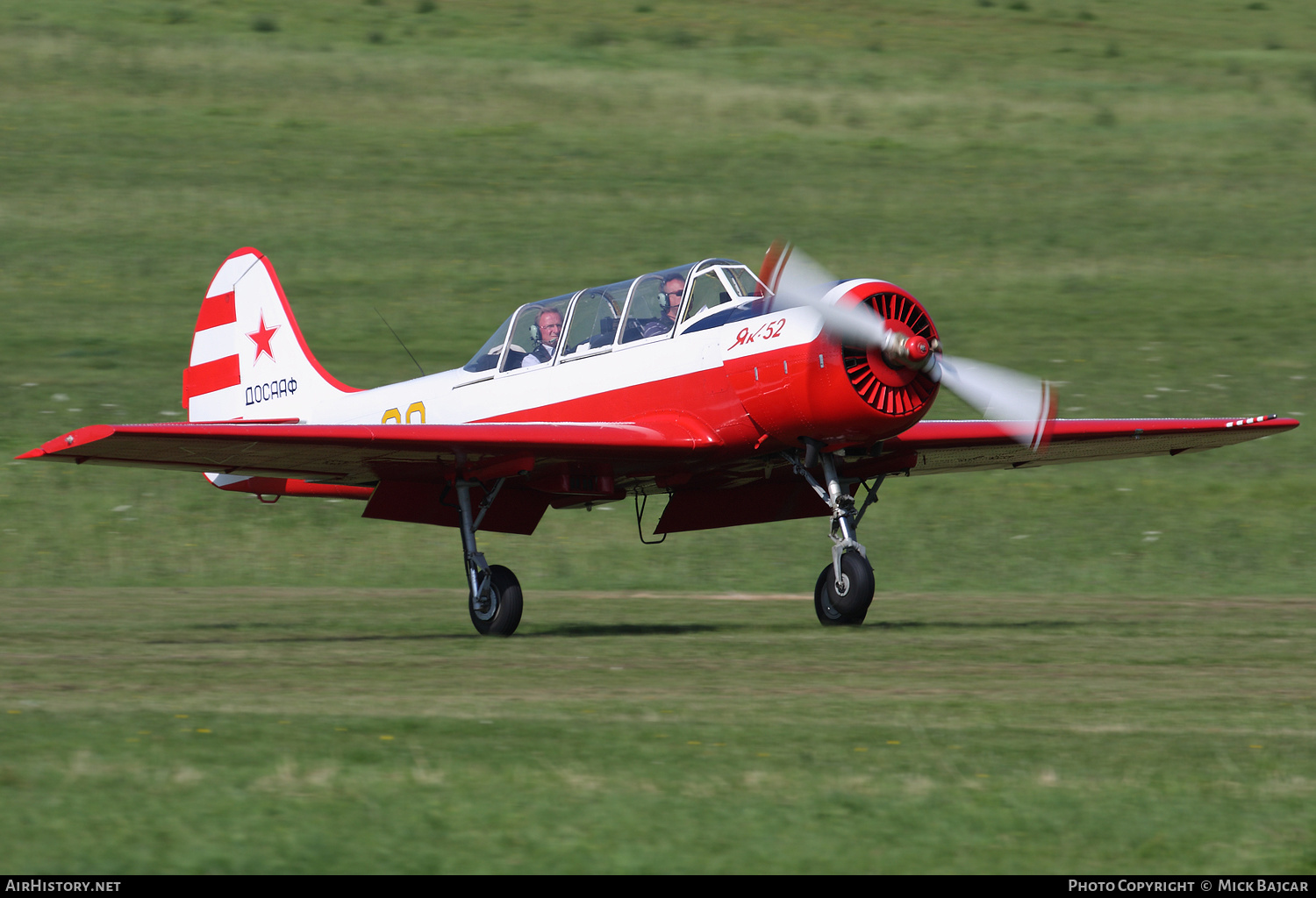 Aircraft Photo of G-BVMU / 09 yellow | Yakovlev Yak-52 | Soviet Union - DOSAAF | AirHistory.net #424211