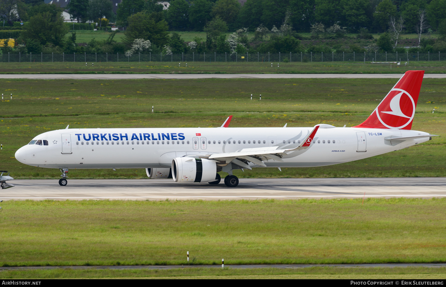 Aircraft Photo of TC-LSM | Airbus A321-271NX | Turkish Airlines | AirHistory.net #424248