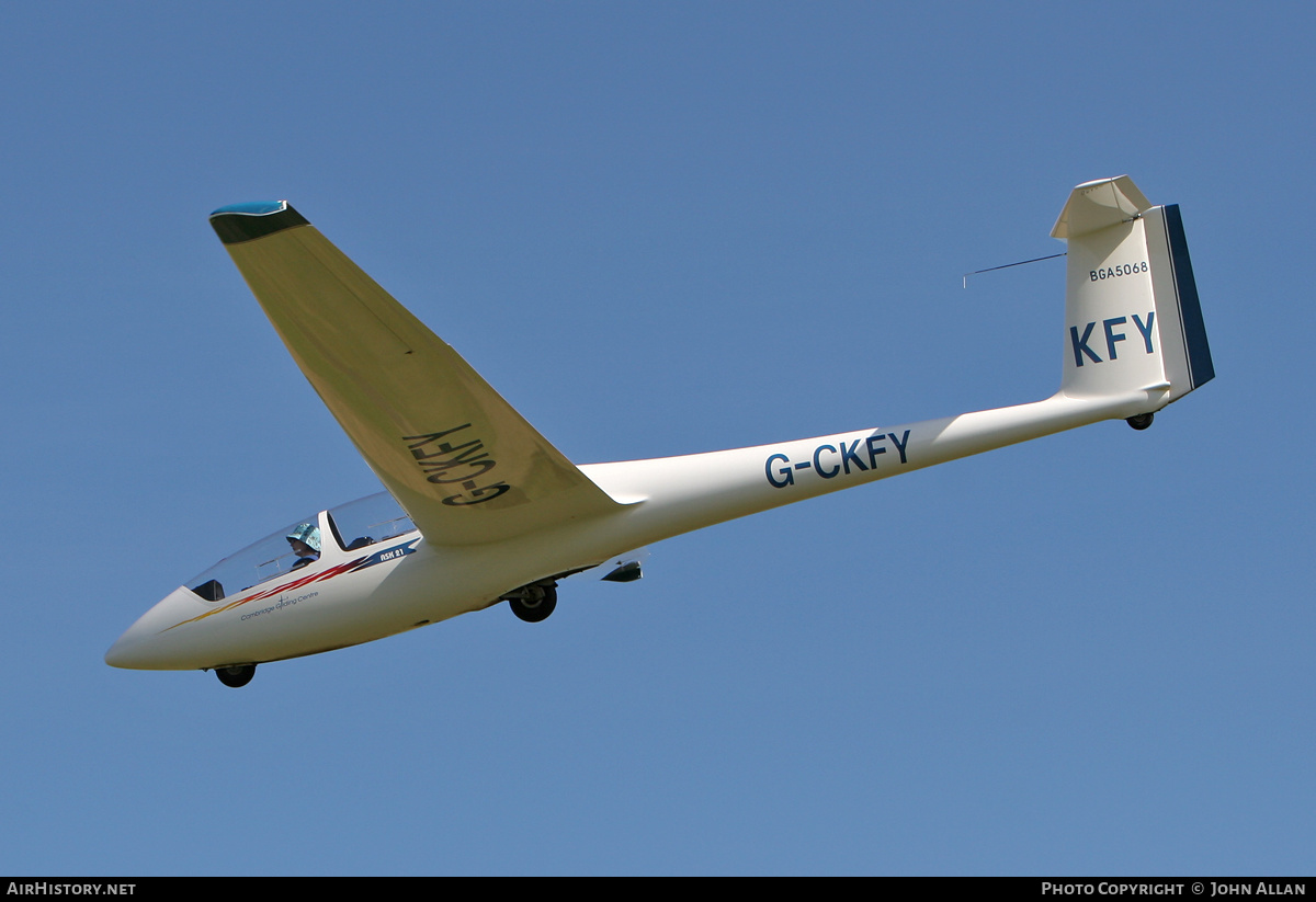 Aircraft Photo of G-CKFY / BGA5068 | Schleicher ASK-21 | Cambridge Gliding Centre | AirHistory.net #424303