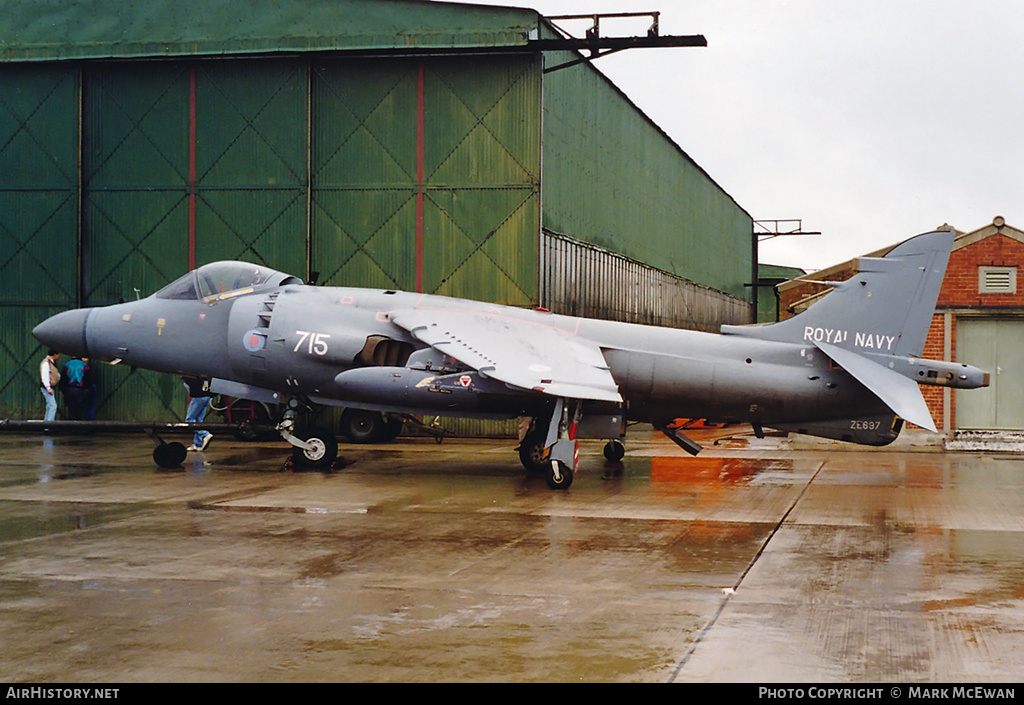 Aircraft Photo of ZE697 | British Aerospace Sea Harrier FA2 | UK - Navy | AirHistory.net #424320
