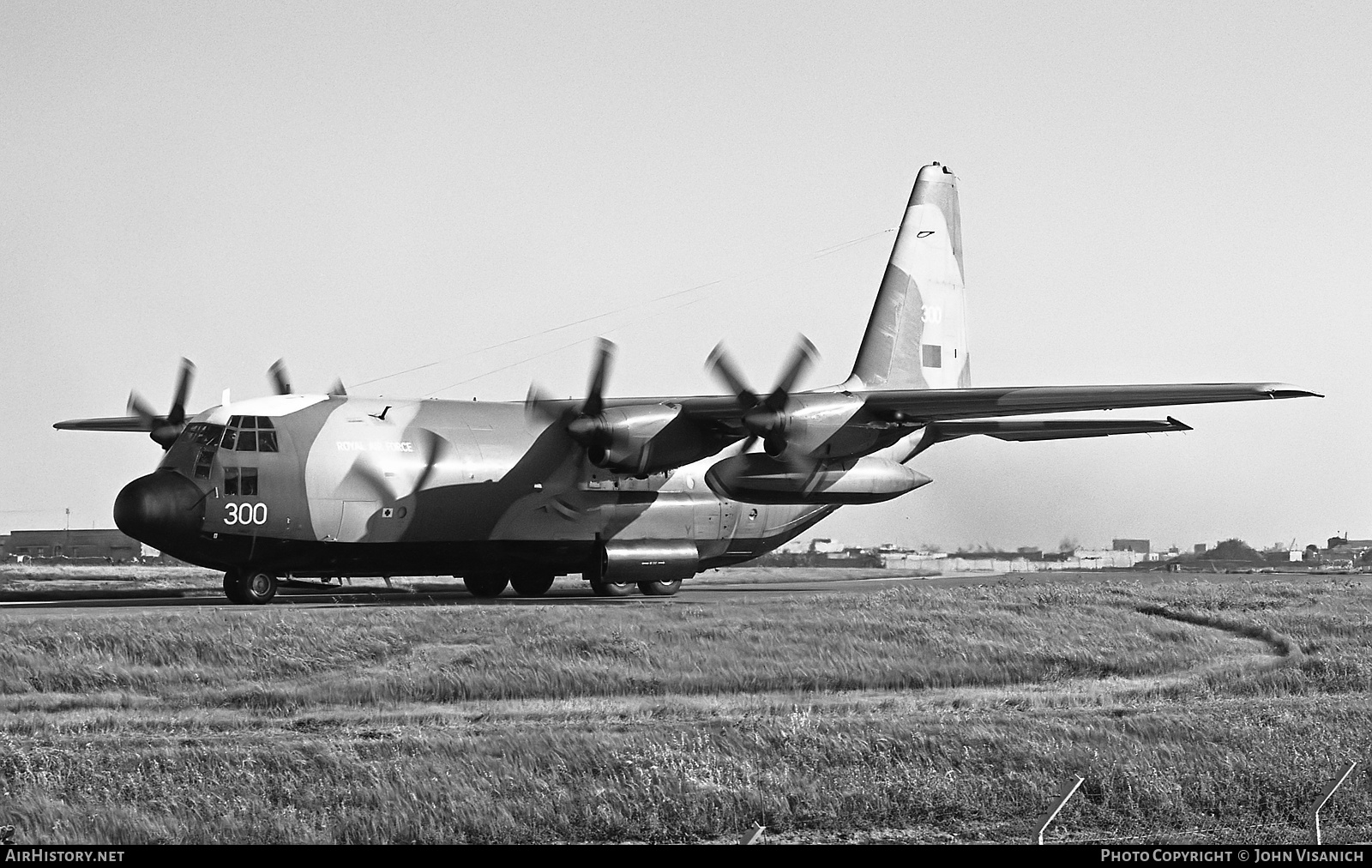 Aircraft Photo of XV300 | Lockheed C-130K Hercules C1 (L-382) | UK - Air Force | AirHistory.net #424358