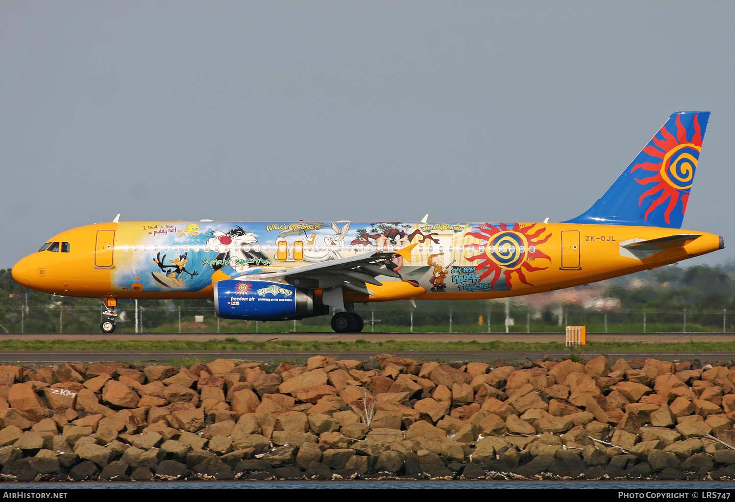 Aircraft Photo of ZK-OJL | Airbus A320-232 | Freedom Air | AirHistory.net #424436