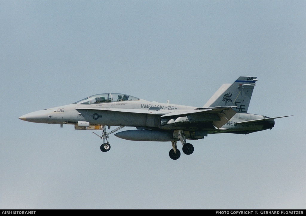 Aircraft Photo of 164267 | McDonnell Douglas F/A-18D Hornet | USA - Marines | AirHistory.net #424519