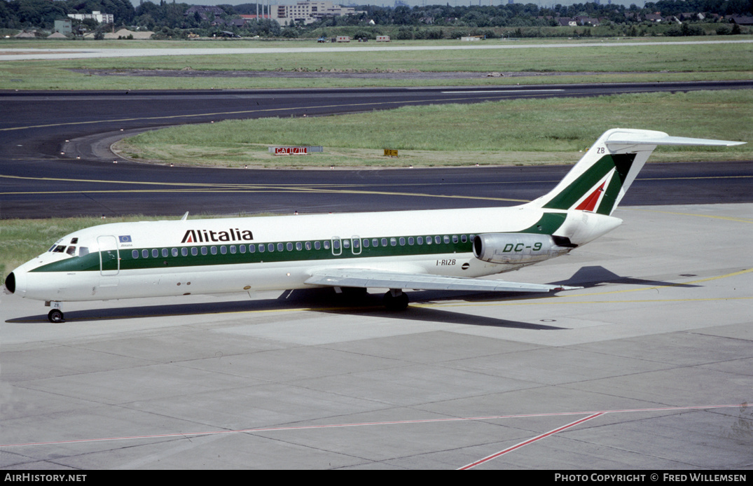 Aircraft Photo of I-RIZB | McDonnell Douglas DC-9-32 | Alitalia | AirHistory.net #424627