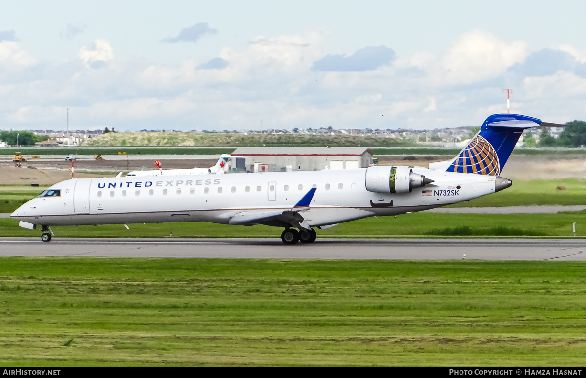 Aircraft Photo of N732SK | Bombardier CRJ-701ER (CL-600-2C10) | United Express | AirHistory.net #424765