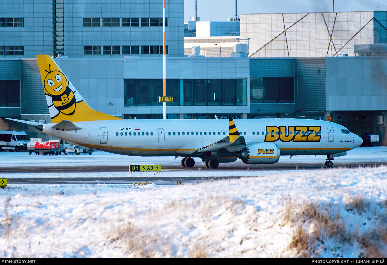 Aircraft Photo of SP-RZF | Boeing 737-8200 Max 200 | Buzz | AirHistory.net #424820