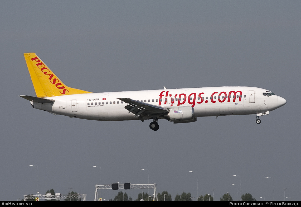Aircraft Photo of TC-APR | Boeing 737-4Y0 | Pegasus Airlines | AirHistory.net #424833