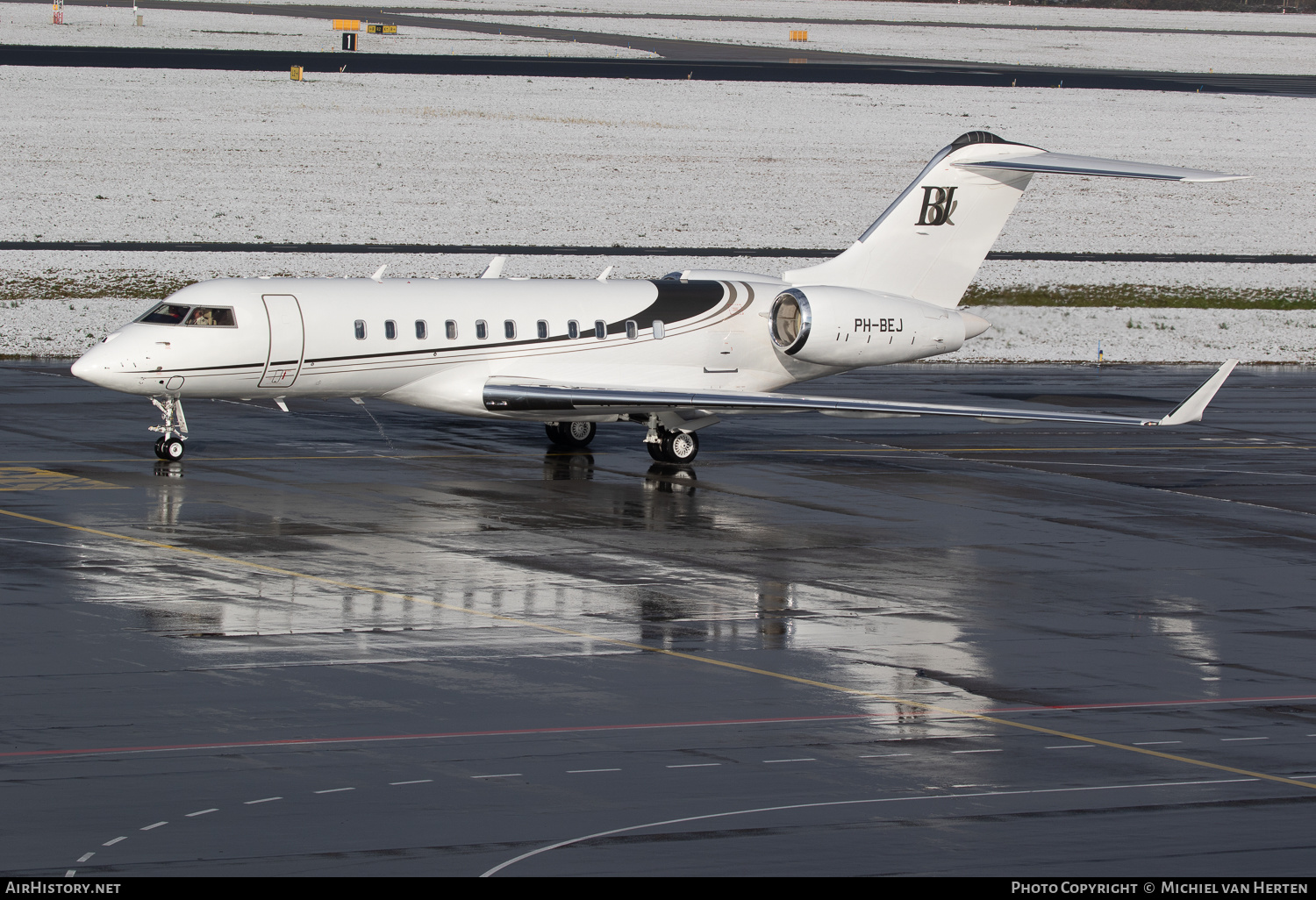 Aircraft Photo of PH-BEJ | Bombardier Global 5000 (BD-700-1A11) | AirHistory.net #424848