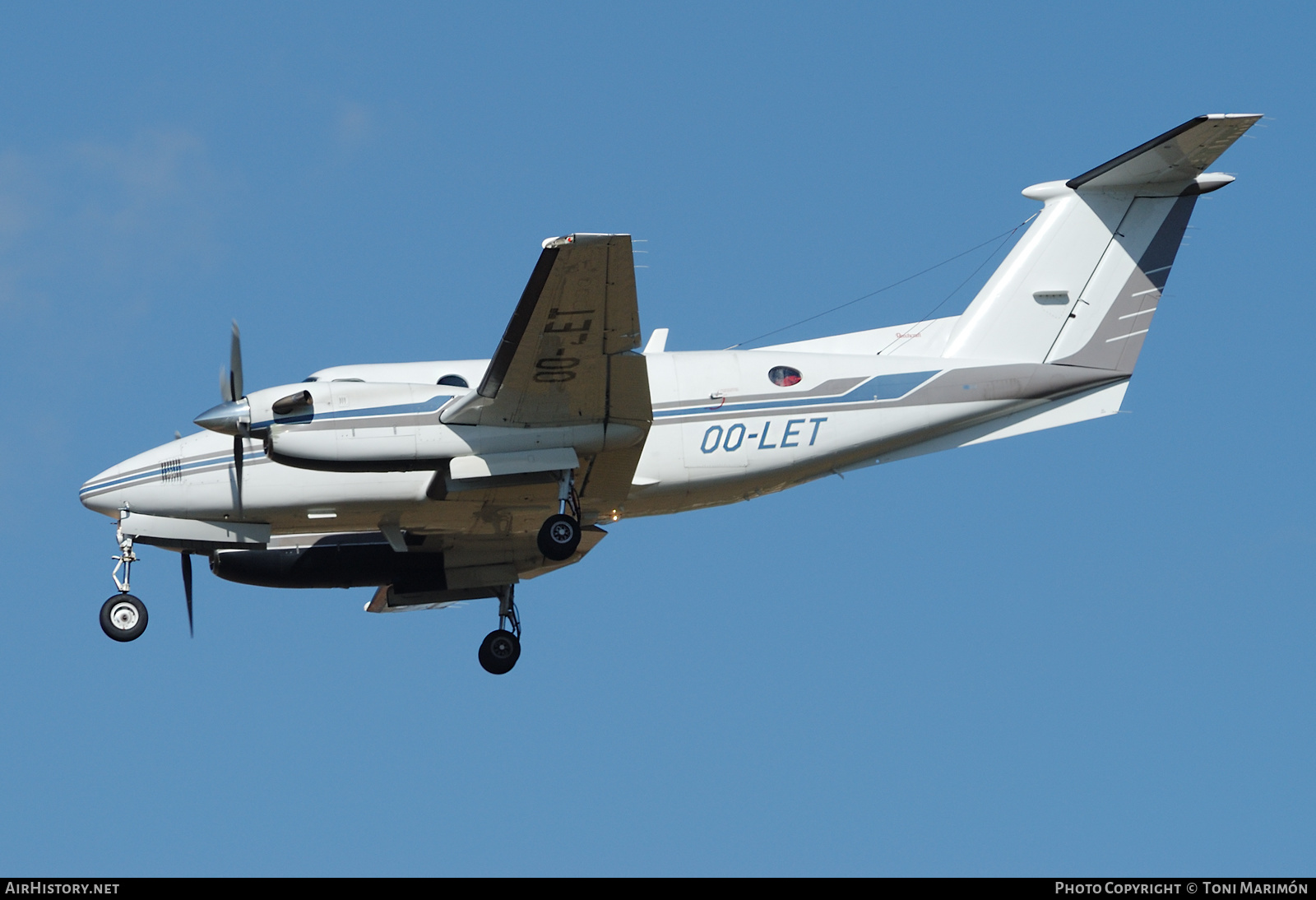 Aircraft Photo of OO-LET | Beech B200 Super King Air | AirHistory.net #424930
