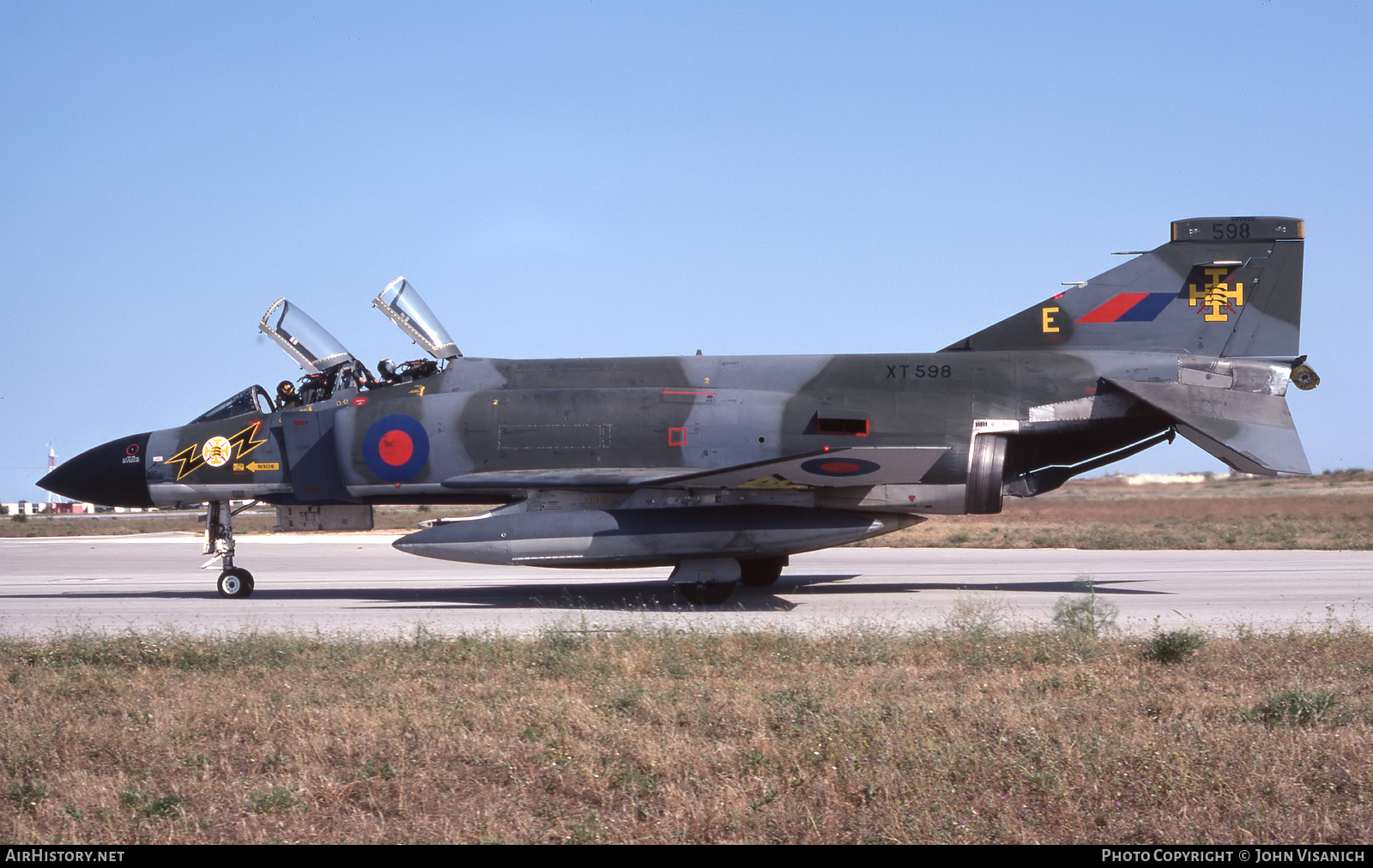 Aircraft Photo of XT598 | McDonnell F-4K Phantom FG1 | UK - Air Force | AirHistory.net #425011