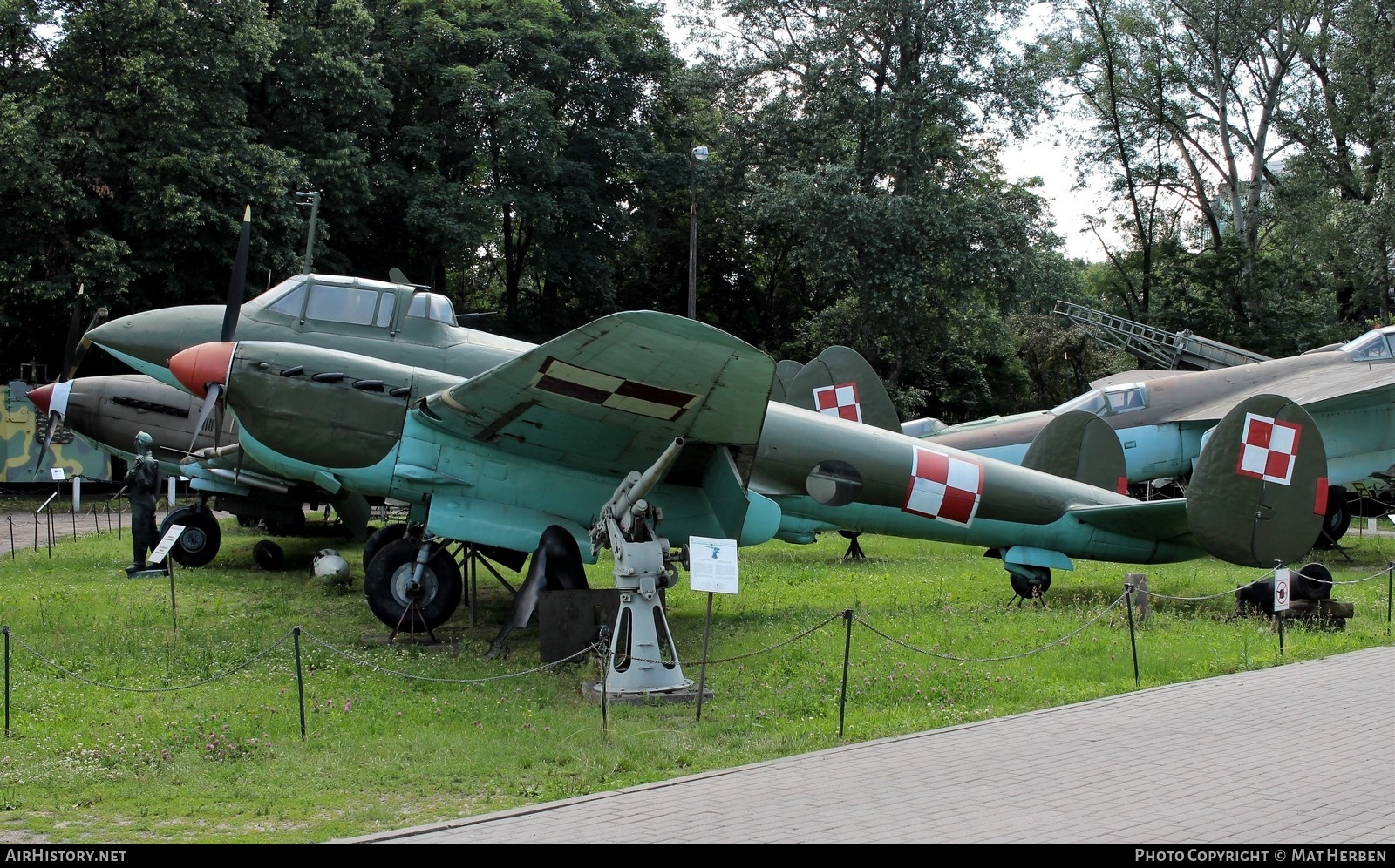 Aircraft Photo of No Reg | Petlyakov Pe-2FT | Poland - Air Force | AirHistory.net #425076