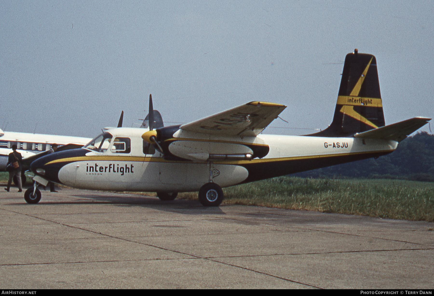 Aircraft Photo of G-ASJU | Aero 520 Commander | Interflight London | AirHistory.net #425112