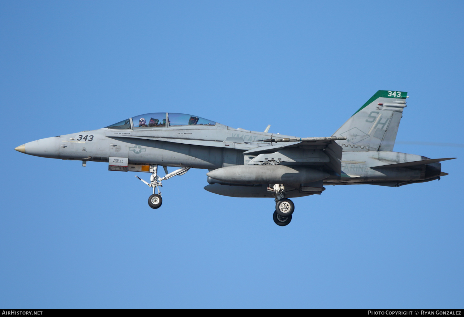 Aircraft Photo of 164651 | McDonnell Douglas F/A-18D Hornet | USA - Marines | AirHistory.net #425212