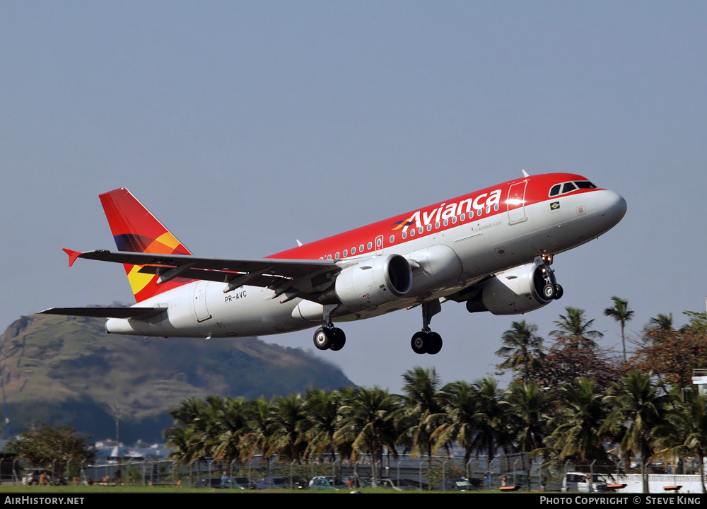 Aircraft Photo of PR-AVC | Airbus A319-115 | Avianca | AirHistory.net #425238