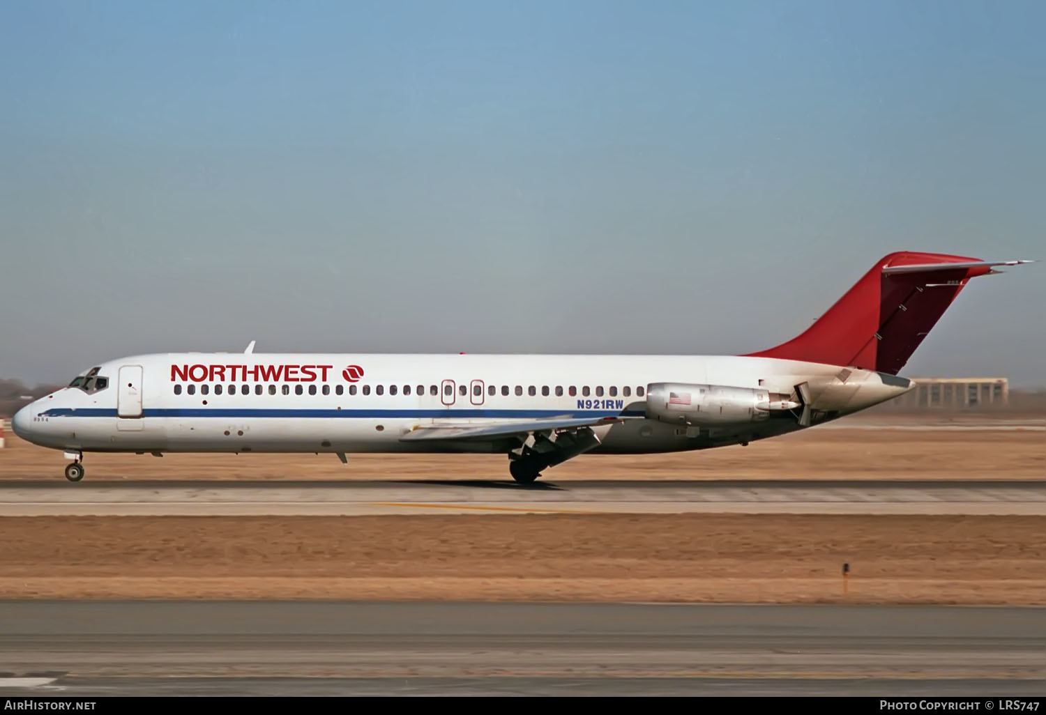 Aircraft Photo of N921RW | McDonnell Douglas DC-9-31 | Northwest Airlines | AirHistory.net #425284