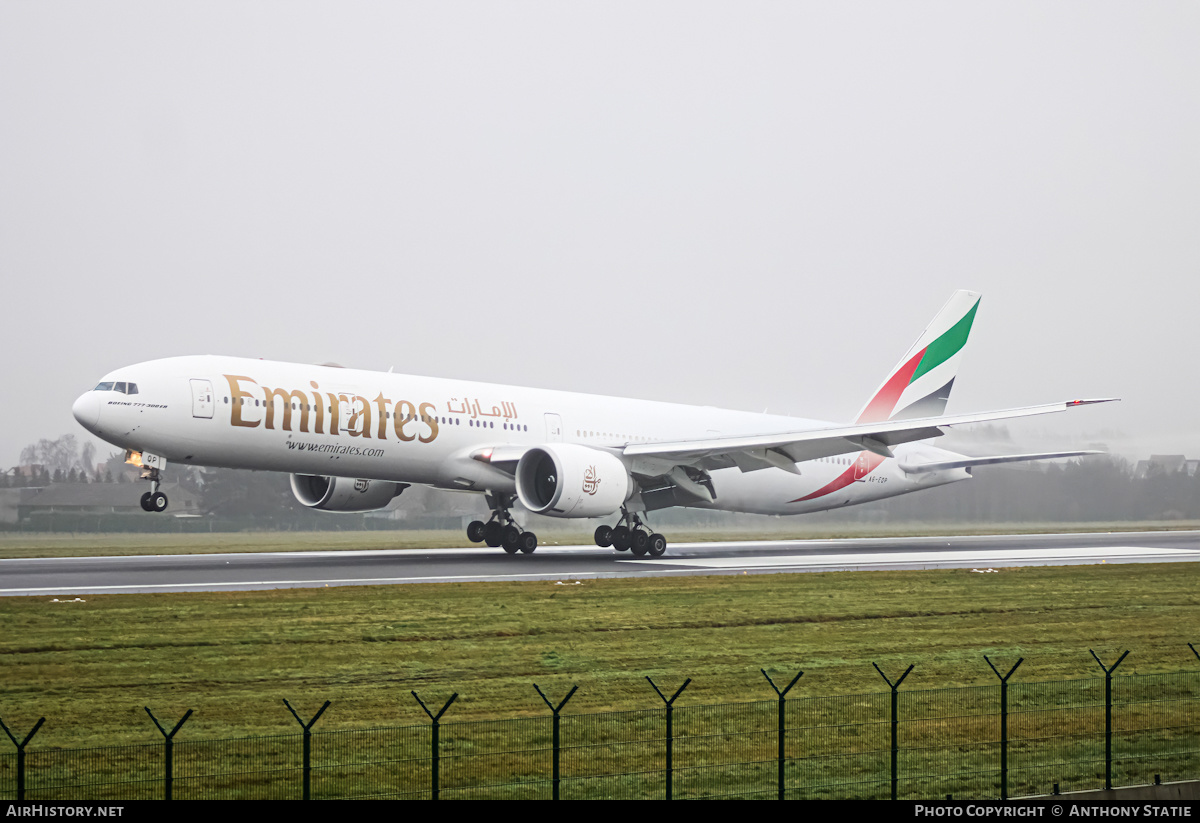 Aircraft Photo of A6-EQP | Boeing 777-300/ER | Emirates | AirHistory.net #425300