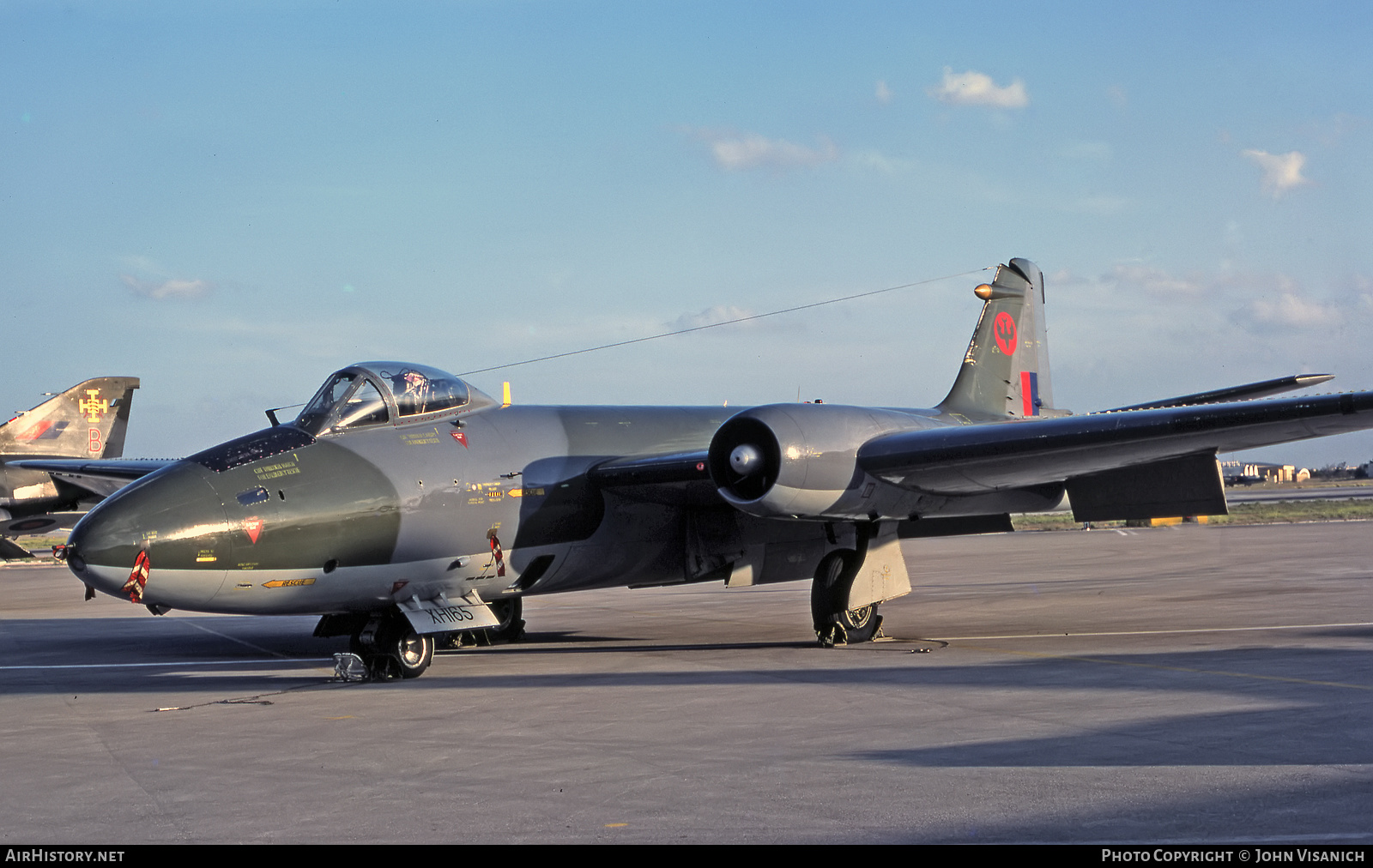 Aircraft Photo of XH165 | English Electric Canberra PR9 | UK - Air Force | AirHistory.net #425333