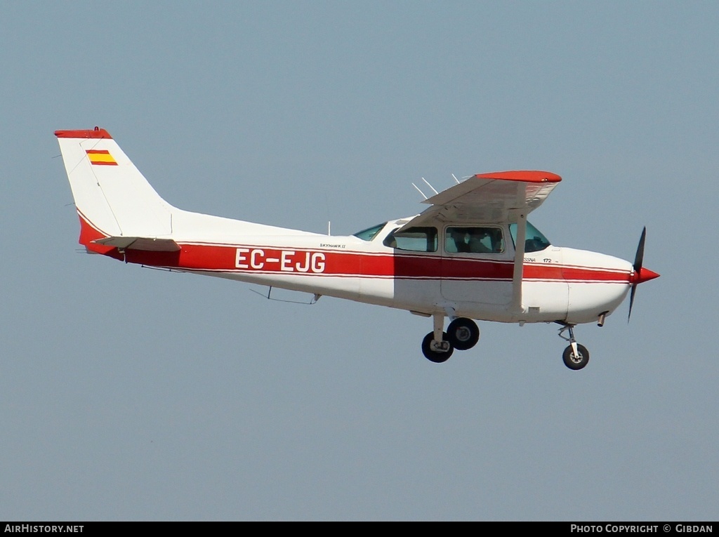 Aircraft Photo of EC-EJG | Cessna 172N Skyhawk | AirHistory.net #425499