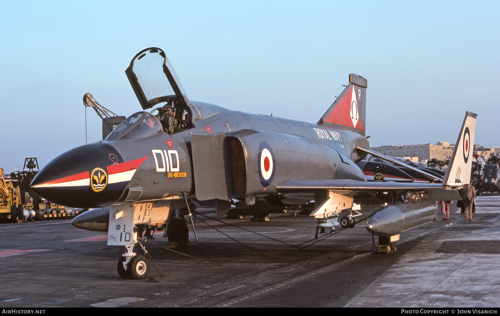 Aircraft Photo of XV586 | McDonnell Douglas F-4K Phantom FG1 | UK - Navy | AirHistory.net #425600