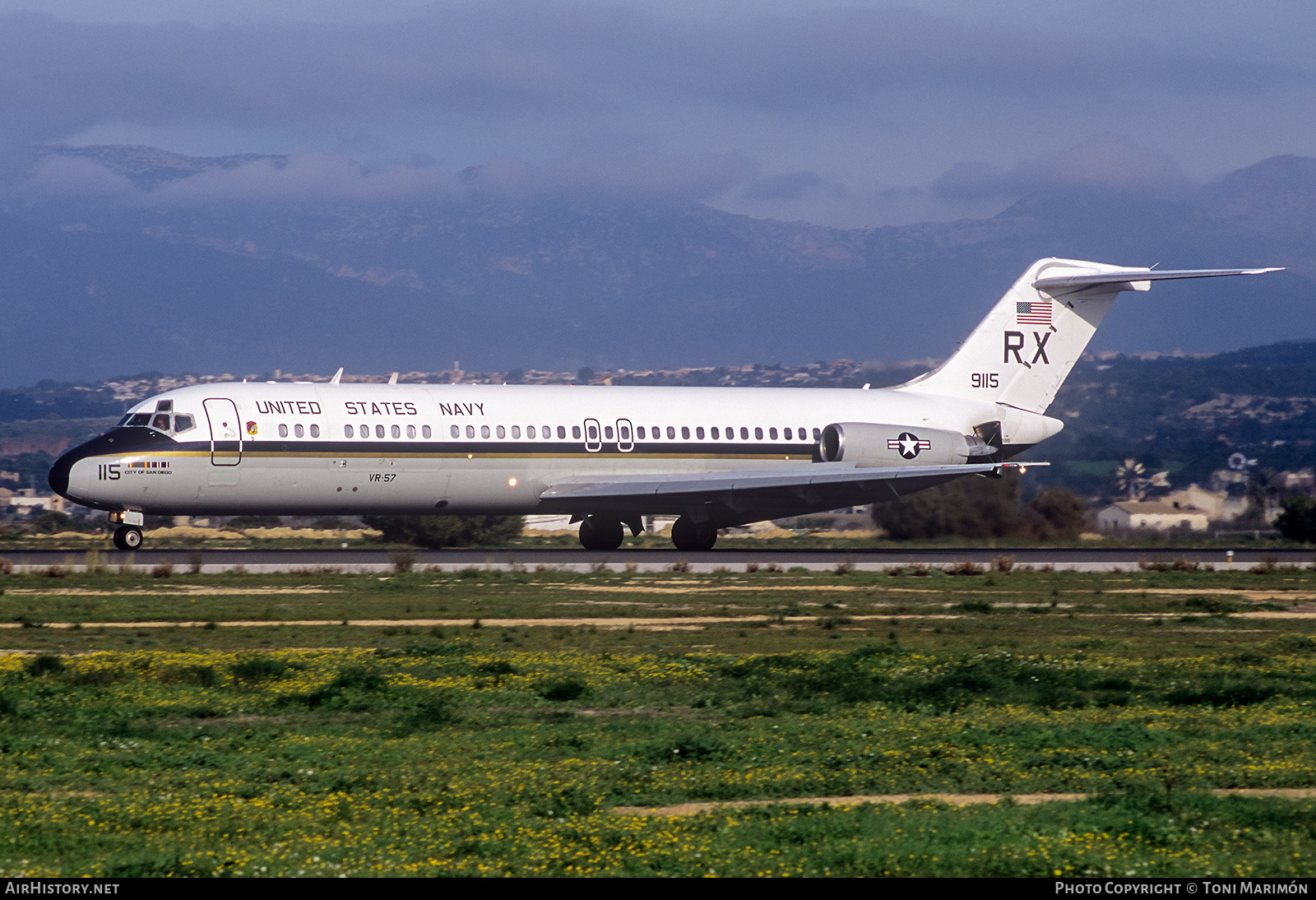 Aircraft Photo of 159115 / 9115 | McDonnell Douglas C-9B Skytrain II (DC-9-32CF) | USA - Navy | AirHistory.net #425679