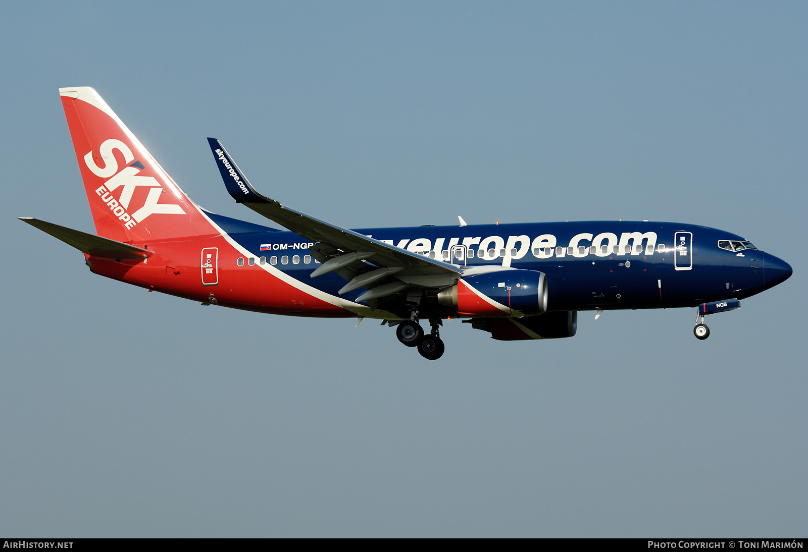 Aircraft Photo of OM-NGB | Boeing 737-76N | SkyEurope Airlines | AirHistory.net #425724