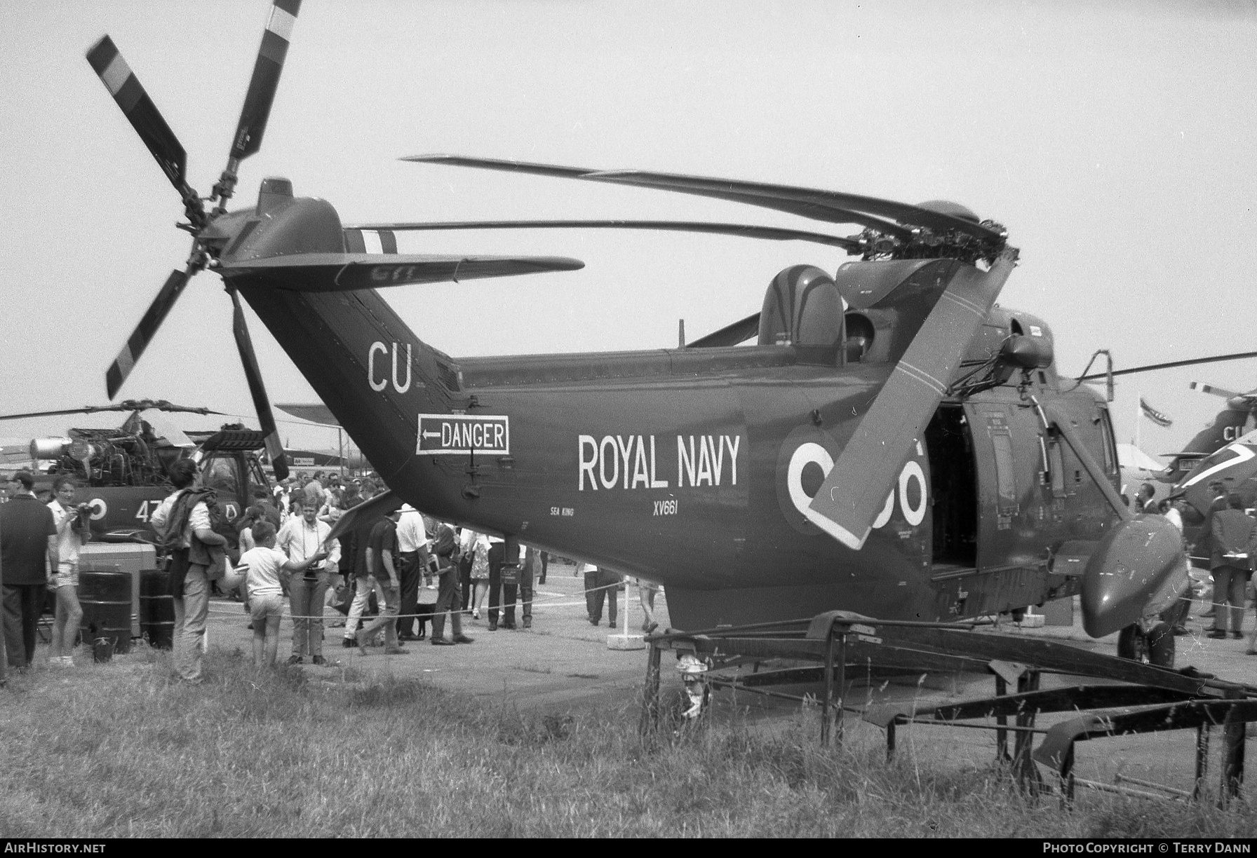 Aircraft Photo of XV661 | Westland WS-61 Sea King HU5 | UK - Navy | AirHistory.net #425758