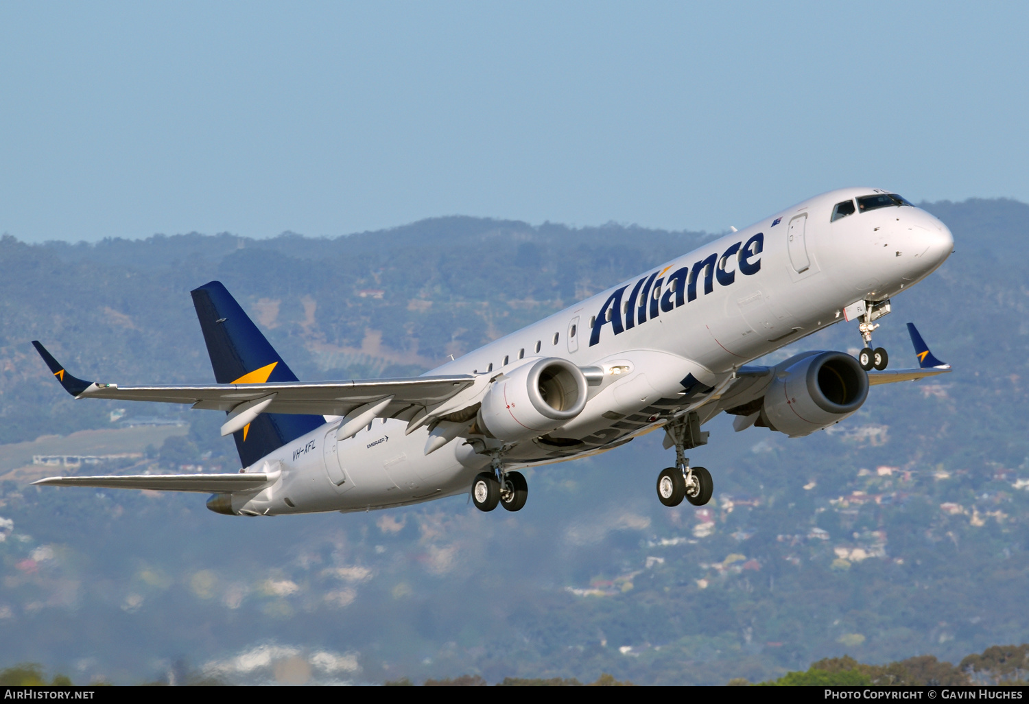 Aircraft Photo of VH-XFL | Embraer 190LR (ERJ-190-100LR) | Alliance Airlines | AirHistory.net #425907