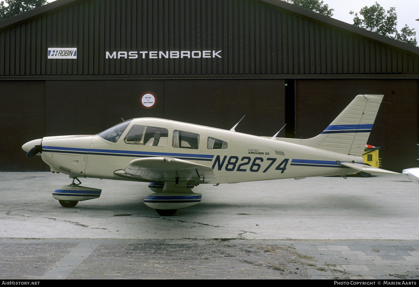 Aircraft Photo of N82674 | Piper PA-28-181 Archer II | AirHistory.net #426005