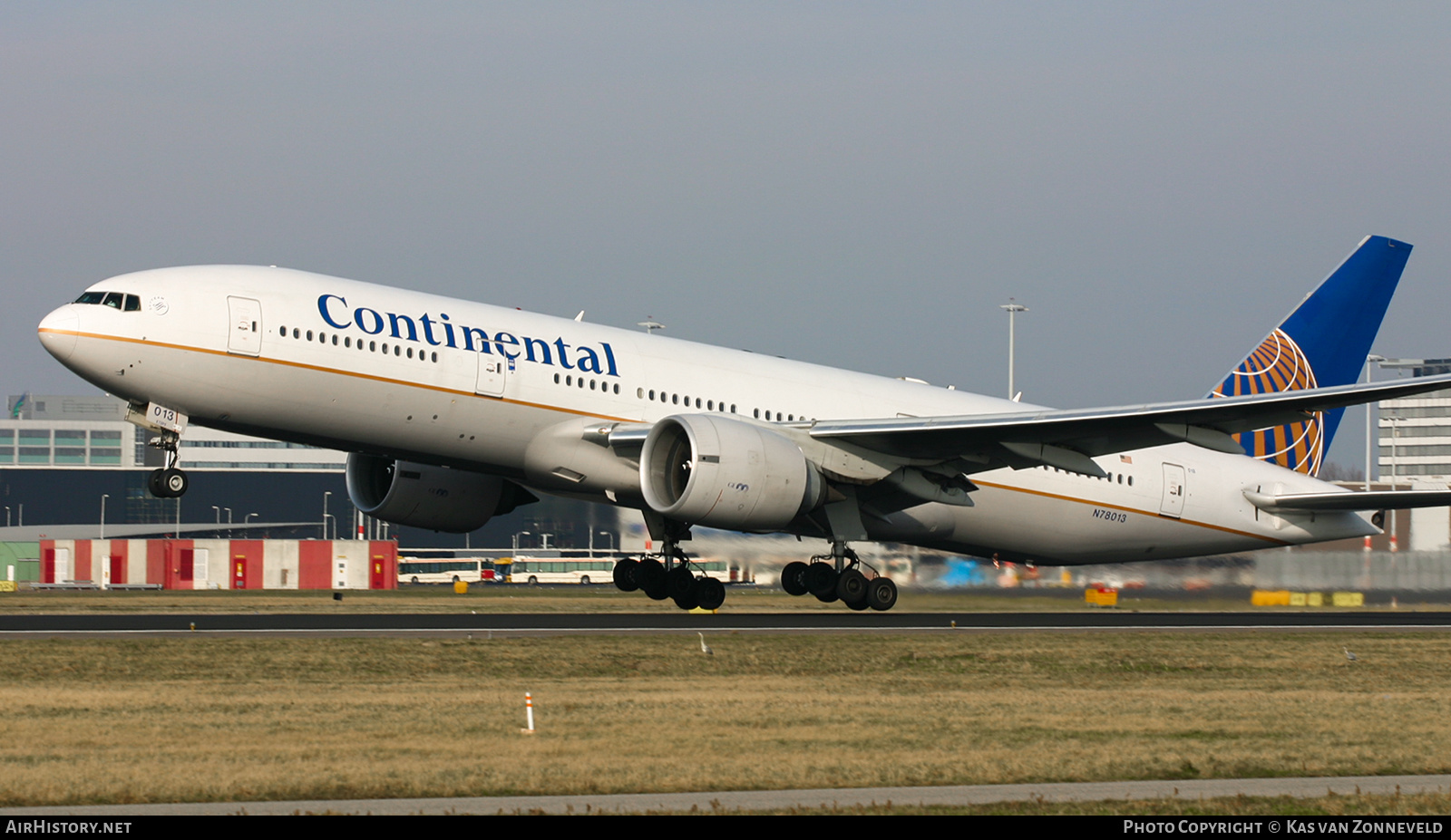 Aircraft Photo of N78013 | Boeing 777-224/ER | Continental Airlines | AirHistory.net #426055
