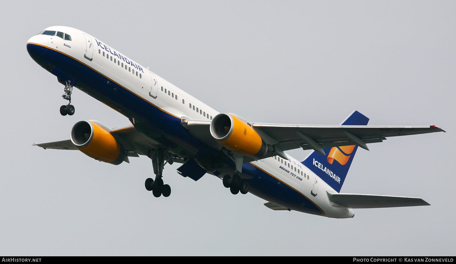 Aircraft Photo of TF-FIK | Boeing 757-28A | Icelandair | AirHistory.net #426063