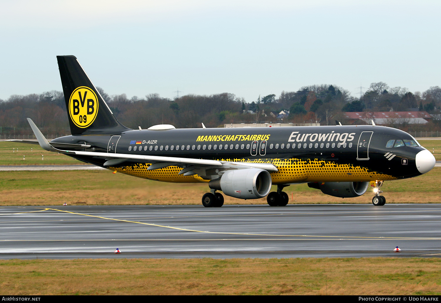 Aircraft Photo of D-AIZR | Airbus A320-214 | Eurowings | AirHistory.net #426076