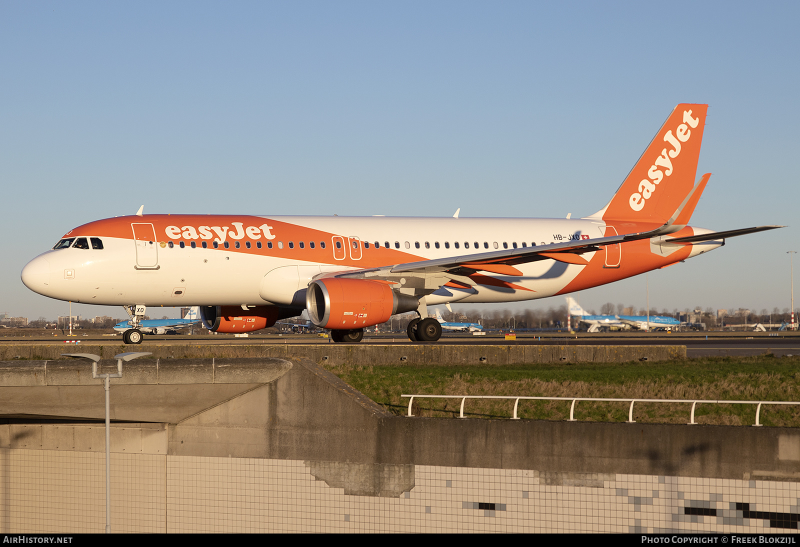 Aircraft Photo of HB-JXO | Airbus A320-214 | EasyJet | AirHistory.net #426324