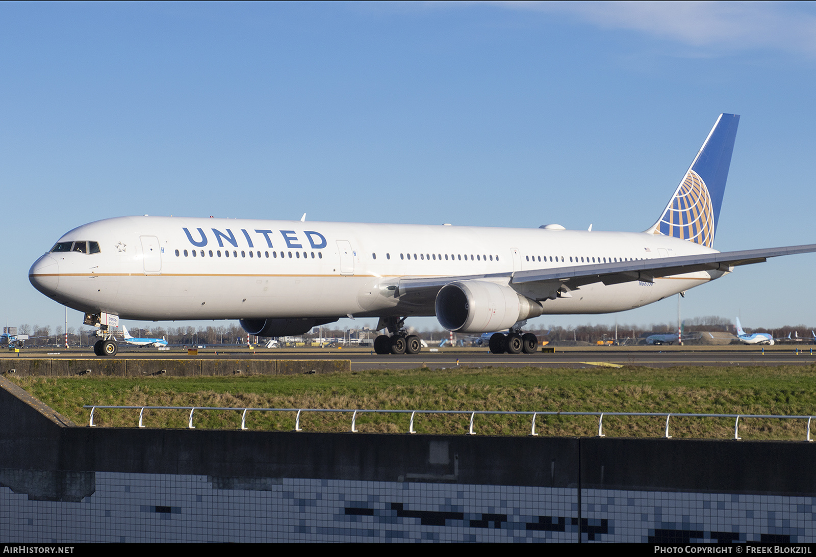 Aircraft Photo of N66056 | Boeing 767-424/ER | United Airlines | AirHistory.net #426329